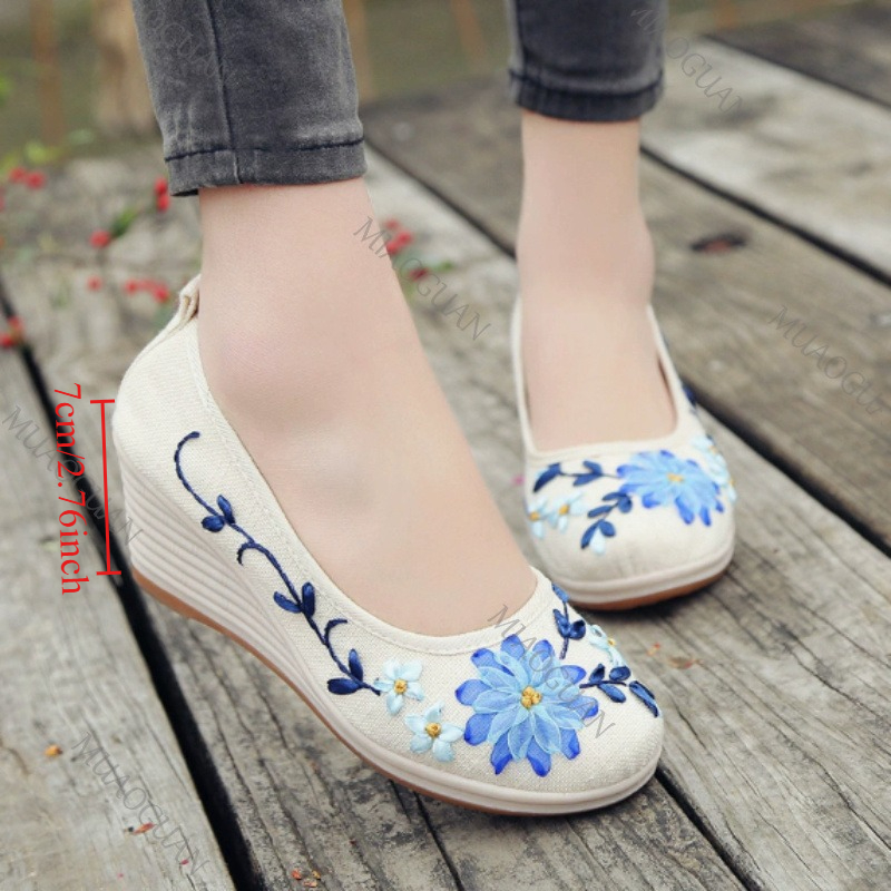 Ethnic Fashion For Ladies - 자수 여성 컴포트 웨지 플랫폼 슈즈